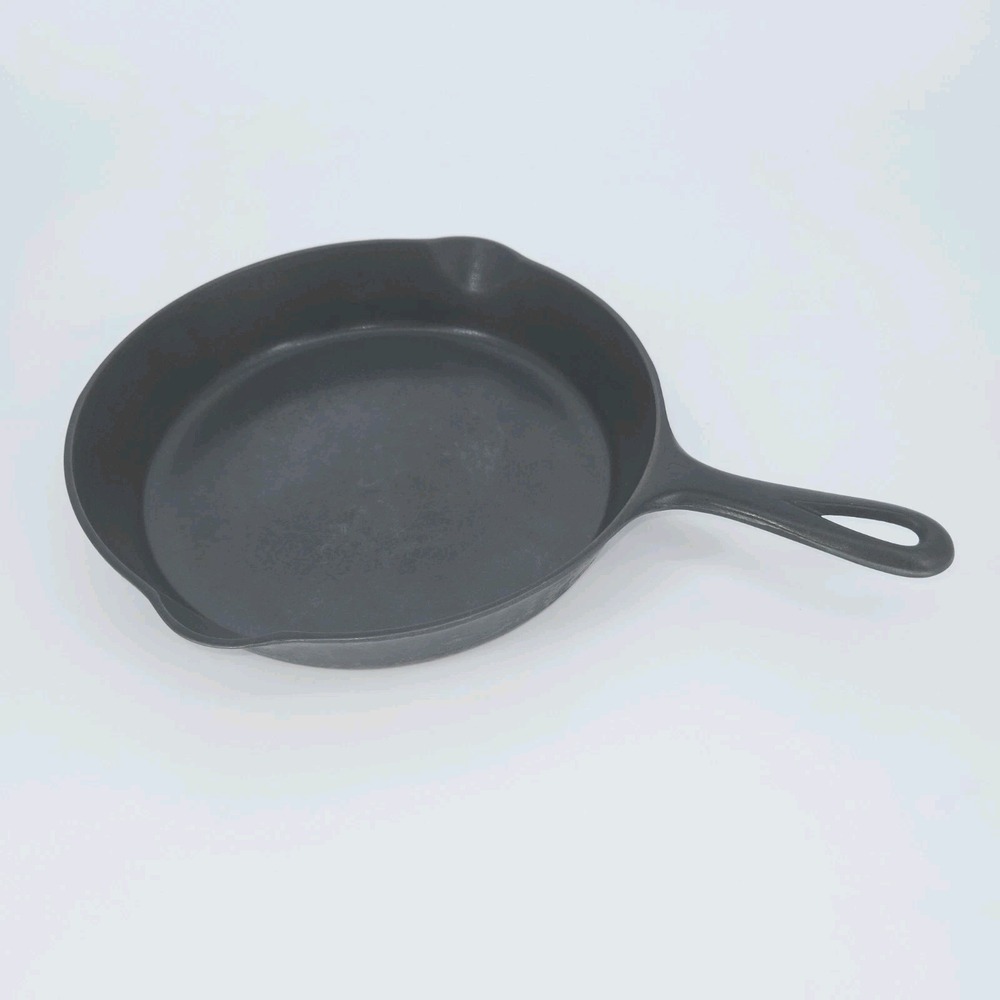 Griswold No. 8 Cast Iron Skillet Large Block Logo Heat Ring PN 704 W Erie PA USA